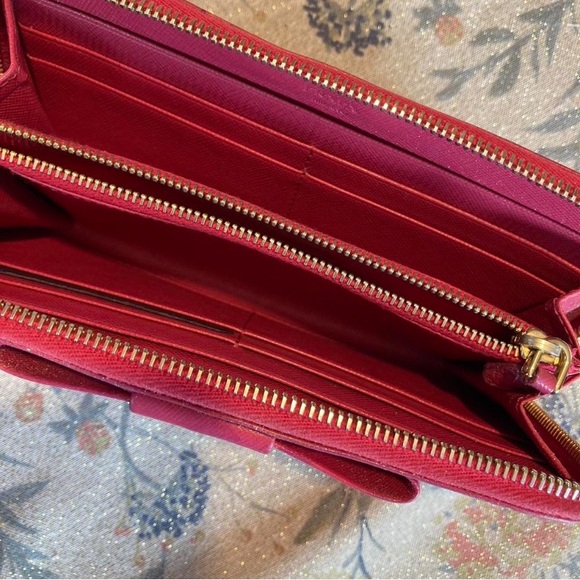 PRADA Saffiano Peonia Fiocco Bow Wallet - Picture 8 of 8